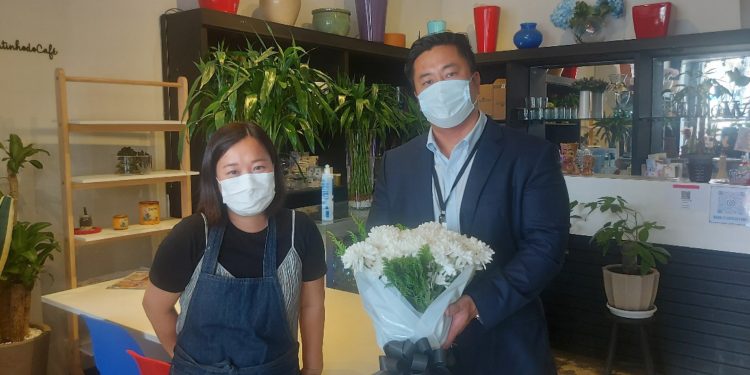 NANA꽃집(구 청라), 코로나19 유족분들 한해서 근조국화(1단씩)무료 나눔 행사 실시