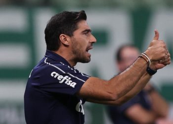 파우메이라스 감독, 경쟁력 향상키 위해 포워드 영입 필요