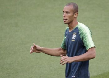 전 브라질 대표팀 수비수 미란다, 중국을 떠나 브라질로 복귀 예정