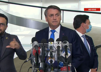 못 말리는 브라질 대통령… 보건부장관.상원의장과 견해차