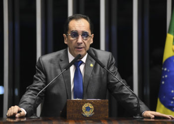 조르지 까주루 상원의원, 대통령과 대화 녹취파일 공개