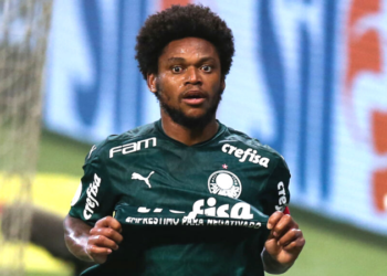 파우메이라스 간판 공격수 루이스 아드리아누, 자가 격리 위반에 교통사고까지 내