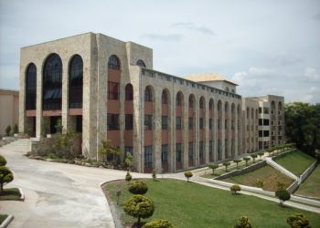 브라질 남부 신학교 문교부 신학대학및 교육 대학 1차 통과 “한인들의 후원 및 관심 부탁”