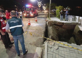 브라질서 퍼레이드 중 보도 붕괴…30여명 부상