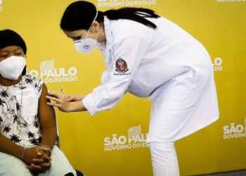 상파울로 첫 5세~11세 코로나19 백신 접종자는 8세 원주민 어린이..’17일부터 본격 시행’