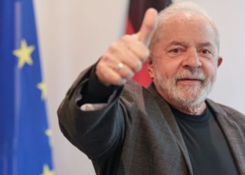 룰라 이즈백…브라질 대선 여론조사서 보우소나루 제치고 낙승 전망