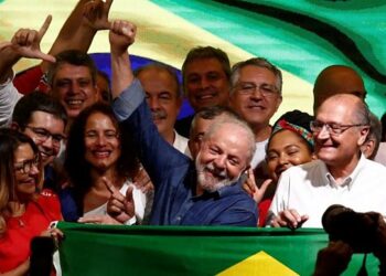 브라질 대선: 돌아온 룰라와 패배한 보우소나루