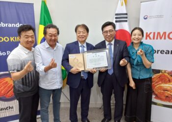 권명호 한인회장, 한국농수산식품유통공사로부터 감사장 받아