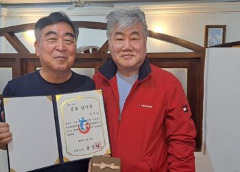 서주일 나사렛병원장, 대한민국정부로부터 감사장 받아…김명찬 이사장 전수