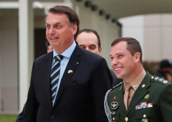 시드 중령, 연방경찰에 “보석 판매 수익 일부를 전 대통령에게 전달” 진술