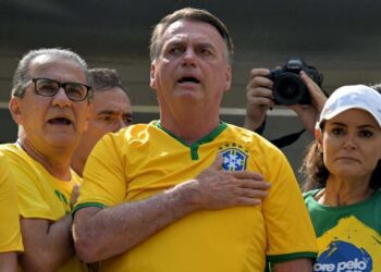 보우소나루 전 대통령 체포 지지 50%, 정치인 자격 박탈 지지 51%