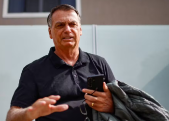 보우소나루 전 대통령, 쿠데타 혐의 조사에서 침묵