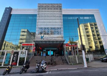 한류 열풍 타고! 쇼핑 케이스퀘어, 매주 일요일 정기 공연 개최