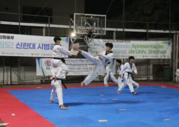 한인성당에서 펼쳐진 신한대학교 태권도 시범단 공연, 큰 감동 선사
