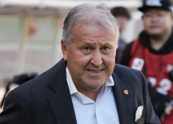 브라질 축구 레전드 지코, 프랑스 파리에서 20만유로 상당 물품 도난당해