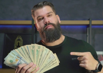 유명 인플루언서 마이끼 가르보, 스마트폰 불법 수입 혐의로 연방 경찰 조사