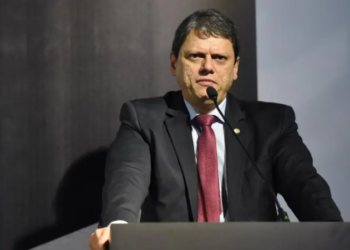 따르시시우 상파울루 주지사, 누네스 지원으로 정치적 입지 강화