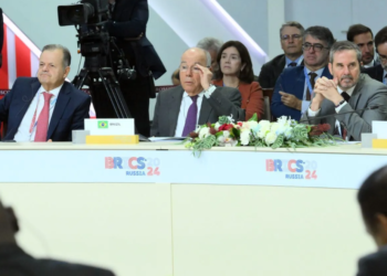 비에이라 장관, 브릭스에서 이스라엘과 러시아 문제에 상반된 입장 표명