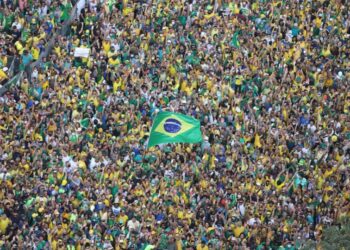 브라질 국민, 민주주의에 대한 신뢰 감소….