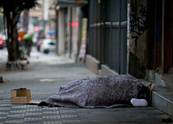 봉헤찌로에 또 다른 노숙자 쉼터? 지역 주민들 ‘반발’