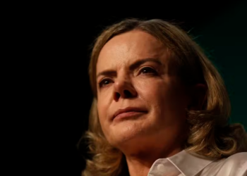 글레이지 호프만 민정부 장관, 질베르토 까사비 대표의 룰라 대통령 비판에 ‘부당하다’ 반박