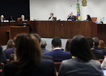 군부 동원·정부 전복 시도 의혹…보우소나루, 이젠 ‘피고인’