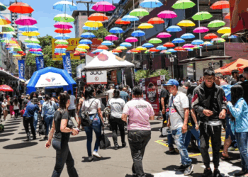 파라과이 국경도시, 쇼핑 관광객 쇄도… “7월 2주간 2100만 달러 유입”