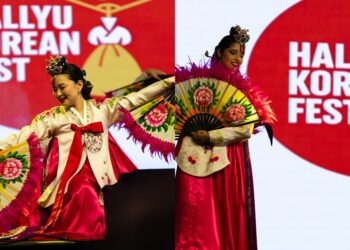 꾸리찌바 달군 ‘한류 코리안 페스티벌’…이화영 무용단, 개막 무대 빛내