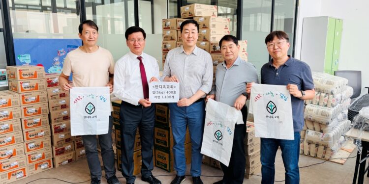 안디옥교회, 한인회에 쌀 400포·라면 1천400개 전달